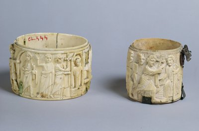 Deux pyxides avec des reliefs représentant la résurrection de Lazare et le Christ guérissant un homme né aveugle, 6e-7e siècle - French School