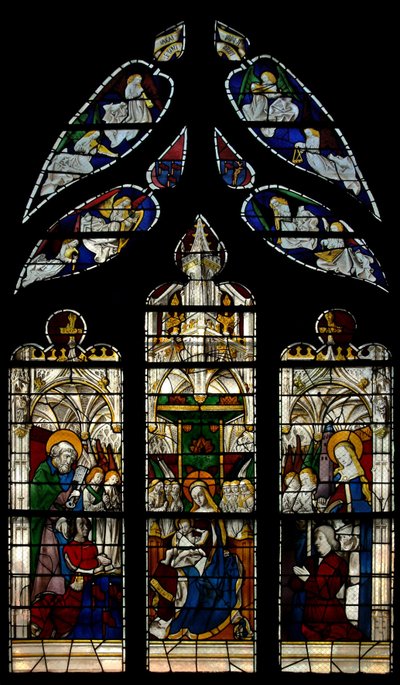 Fenêtre E3 représentant la Vierge et l