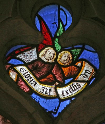 Vitrail représentant des anges : "Gloria in excelsis Deo" - French School