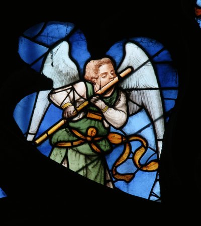 Vitrail représentant un ange musicien - French School