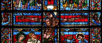 Fenêtre w0 représentant la Crucifixion avec le soleil et la lune - French School