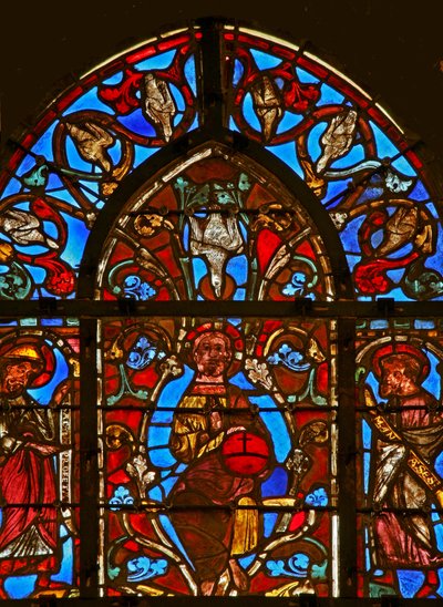 Fenêtre w1 représentant le Christ avec le Saint-Esprit, Isaac et Manassé - French School
