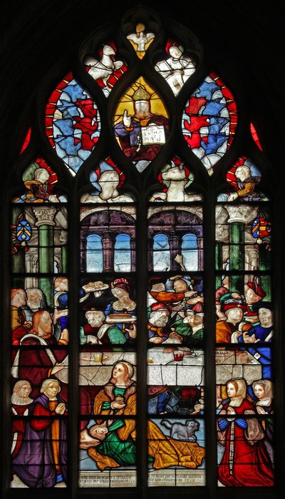 Fenêtre w5 représentant les événements à la maison de Simon : Marie-Madeleine lave les pieds du Christ - French School