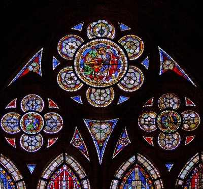 Fenêtre w7 représentant les lumières de la rosace avec deux anges et Noli Me Tangere - French School