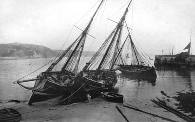 Bateaux dans le port de Tenby, Pembrokeshire, Pays de Galles, 1924-1926 - Frith and Co