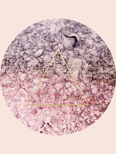 Triangle doré en pierre géométrique - Gemma Bardot