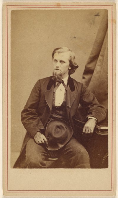 [Homme non identifié avec une barbiche, assis, tenant un chapeau sur ses genoux]. - George Kendall Warren