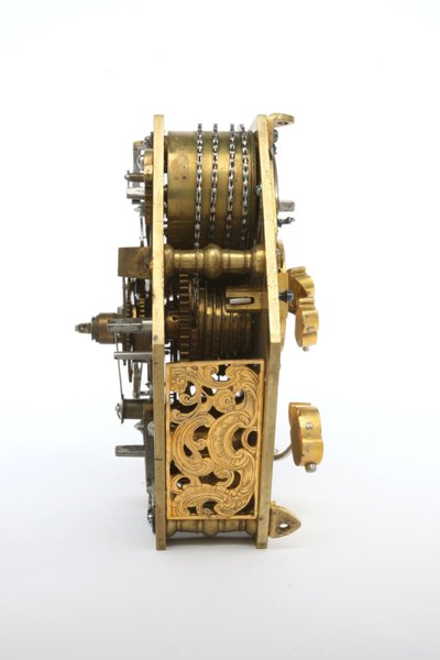 Une horloge de table - German School