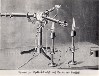 Spectroscope de Bunsen-Kirchhoff inventé par Robert Bunsen (1811-99) et Gustav Kirchhoff (1824-87) en 1859 - German School