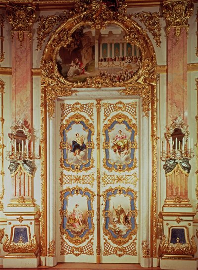 Porte de la Salle de Porcelaine avec quatre panneaux représentant des scènes classiques par Meissen et un représentant une production théâtrale - German School