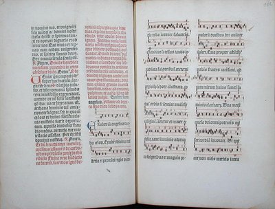 Double page avec un plain-chant tiré d