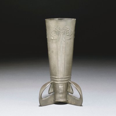 Un vase en étain Tudric - Giovanni Bigatti
