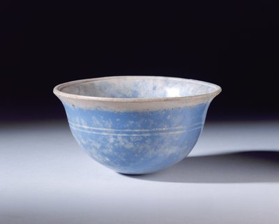 Bol hellénistique en verre bleu, 2ème siècle avant J.-C. - Greek