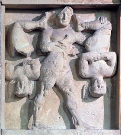 Magna Graecia : métope avec Héraclès et les Cercopes, relief en pierre, 575-550 av. J.-C. - Greek