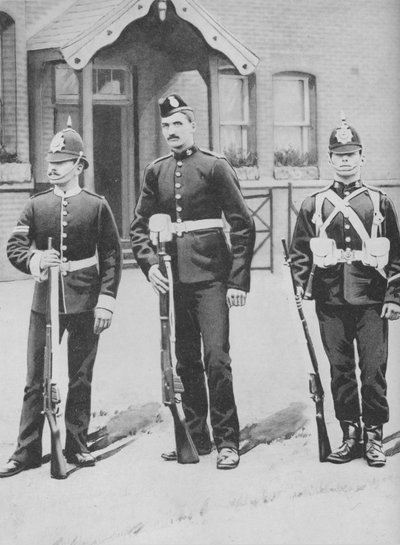 Caporal et soldats, les Buffs, vers 1880 - Gregory and Co