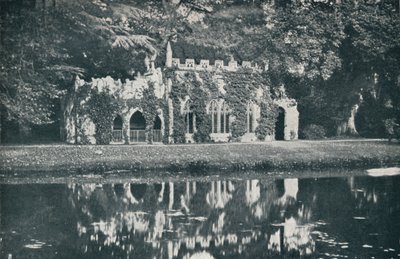 Les Ruines à Frogmore, vers 1899 - HN King