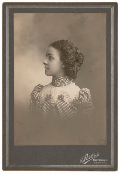 Grace Hughes, c. 1900 (photo) - Harry Lenfield Perkins