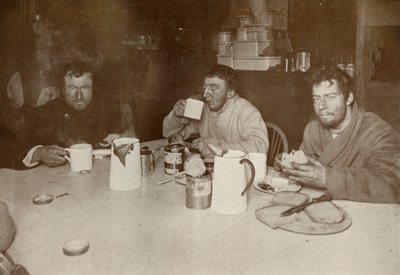 Wilson, Bowers et Cherry-Garrard à leur retour du cap Crozier, 1er août 1911, 1913 - Herbert Ponting