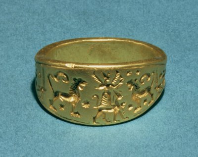 Anneau inscrit en hiéroglyphes 