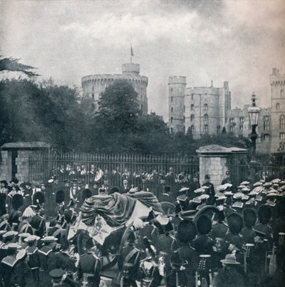 Le corbillard du roi Édouard VII entrant dans les terrains du château de Windsor - Horace Walter Nicholls