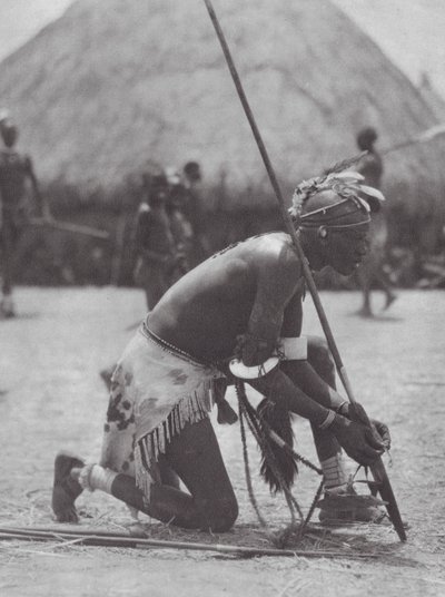 Afrique : Shilluk en tenue de fête - Hugo Adolf Bernatzik