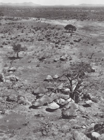 Afrique : Vue des plaines depuis le mont Talodi - Hugo Adolf Bernatzik