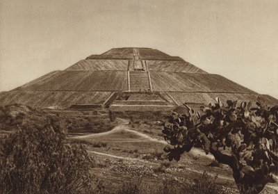 Mexique : San Juan Teotihuacan, façade ouest (photo n/b) - Hugo Brehme