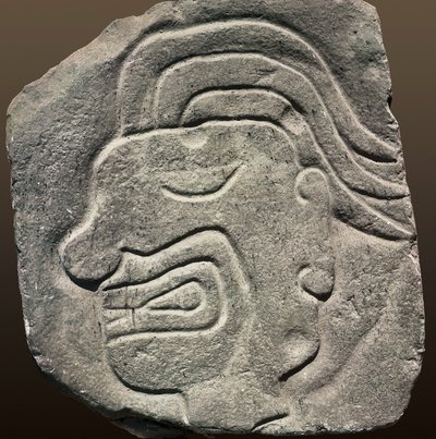 Relief inca représentant un visage de profil - Incan