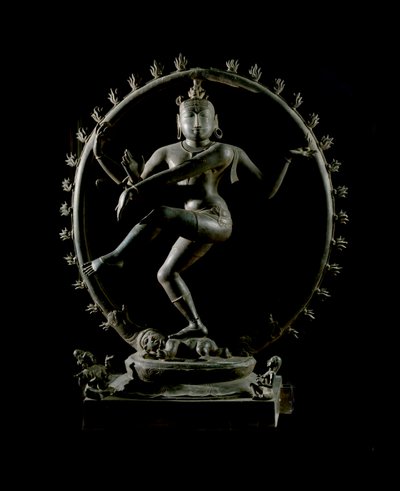 Hindouisme : représentation du dieu Shiva Nataraja, dieu de la danse. Sculpture en bronze du 12e siècle - Musée indien, Calcutta - Indian School
