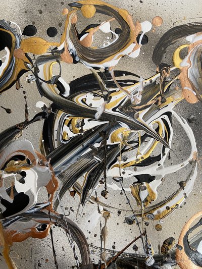 Volutes dorées métalliques - Irene Chua