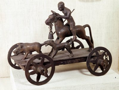 Âge du fer : miniature en bronze représentant une scène de chasse au sanglier - Iron Age