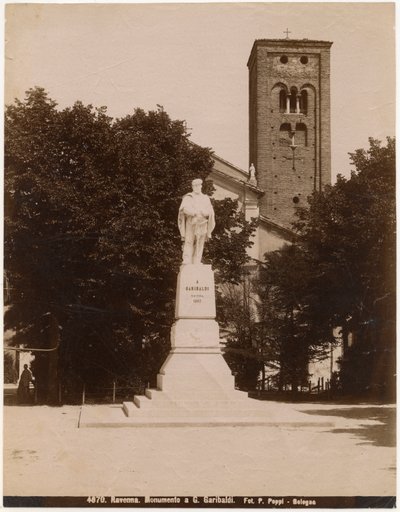 Monument à Giuseppe Garibaldi sur la Piazza San Francesco, avec l