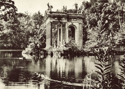 Temple sur le lac de la Villa Borghèse - Italian Photographer