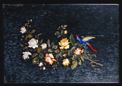 Un plateau de table en marbre noir et blanc à incrustations de pietre dure italien - Italian School