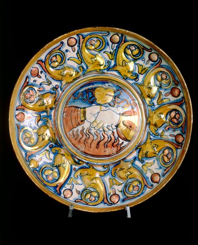 Assiette avec deux mains se serrant, œuvre de la manufacture de Gubbio - Italian School