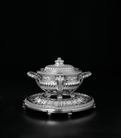 Soupière Louis XV, couvercle et support du service Orloff, 1770 - Jacques Nicolas Roettiers