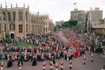 La reine Elizabeth et le prince Philip président à la chapelle Saint-Georges. Château de Windsor, Windsor - James L Stanfield