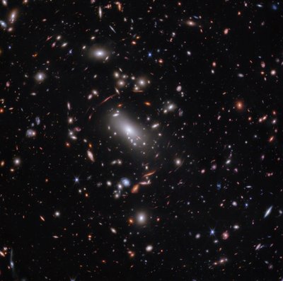 Amas de galaxies MACS J1423 (image NIRCam) - James Webb Space Telescope (NASA)