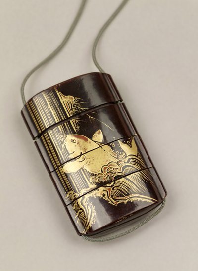 Inro décoré d