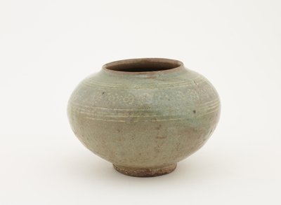 Pot avec décoration estampée et incrustation de glaçure, 1610-1630 - Japanese School