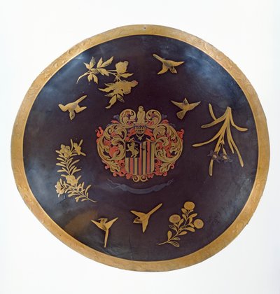 Bouclier représentant les armoiries de Constantijn Ranst, pour la Compagnie néerlandaise des Indes orientales, fabriqué au Bengale et laqué au Japon, vers 1668 - Japanese School