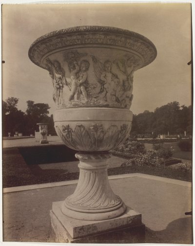 Versailles, Vase - Jean Eugène Auguste Atget