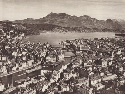 Suisse : Lucerne, depuis le Gutsch, en direction du lac et du Rigi - Jean Gaberell