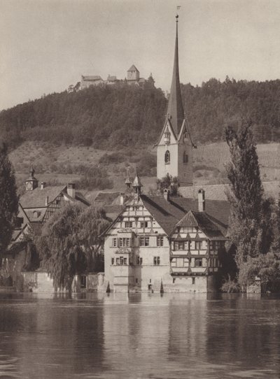 Suisse : Stein sur le Rhin, le monastère en direction du château de Hohenklingen - Jean Gaberell