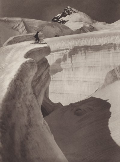 Suisse: La Jungfrau, Labyrinthe de Glacier, le Rottalhorn en arrière-plan - Jean Gaberell