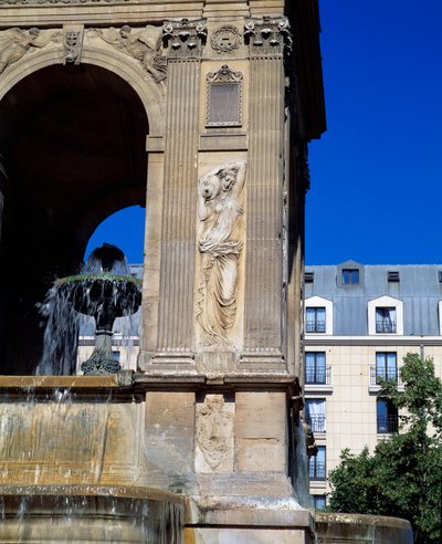 Architecture : détail de la fontaine des Innocents représentant les nymphes - Jean and Lescot Pierre Goujon
