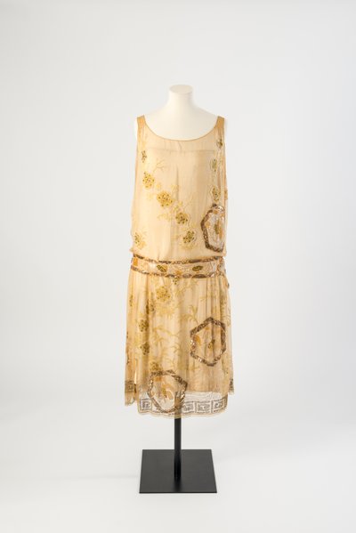 Robe de soirée en mousseline de soie jaune brodée de soie jaune, de paillettes, de perles de verre et de brillants jaunes, c.1926 - Jeanne Paquin