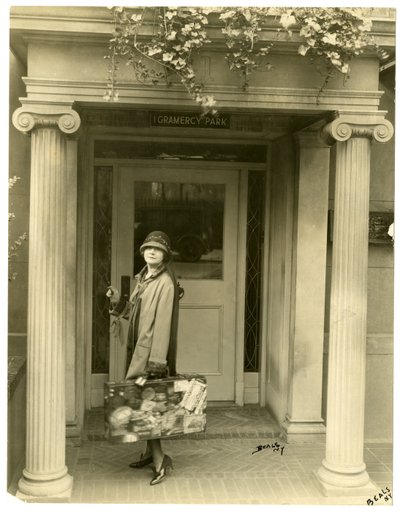 Mme L C Harper (Mabel Herbert Urner) en route pour l