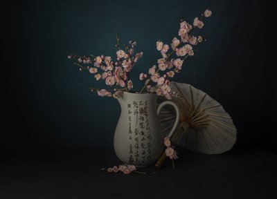 Nature morte aux fleurs roses orientales - John-Mei Zhong