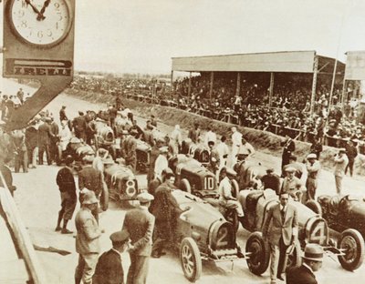 Alignement avant le départ du Grand Prix en Tunisie - Walter Charles Mills